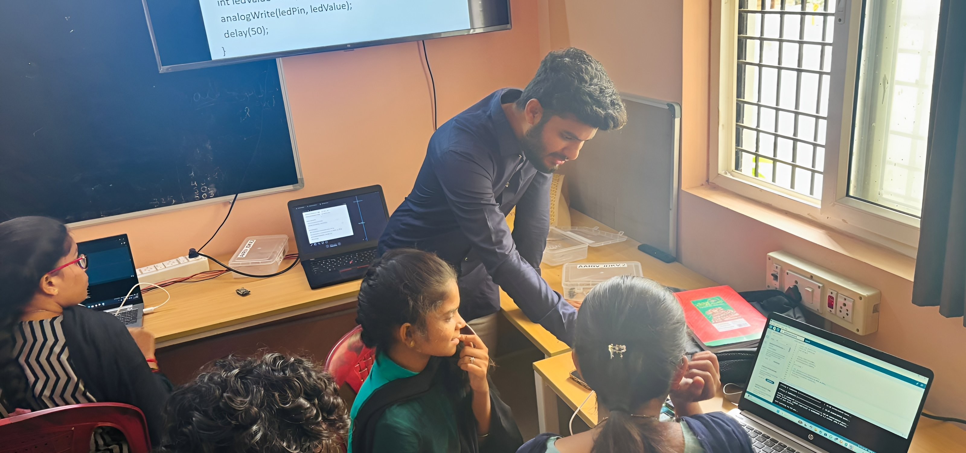 Aariv Technologies Image